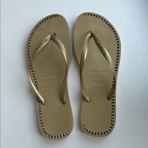 Havaianas Gold Sandals with rhinestone detailing